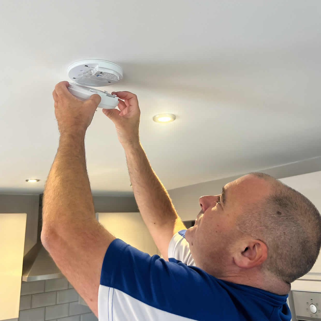 Local smoke alarm installer covering Wisbech